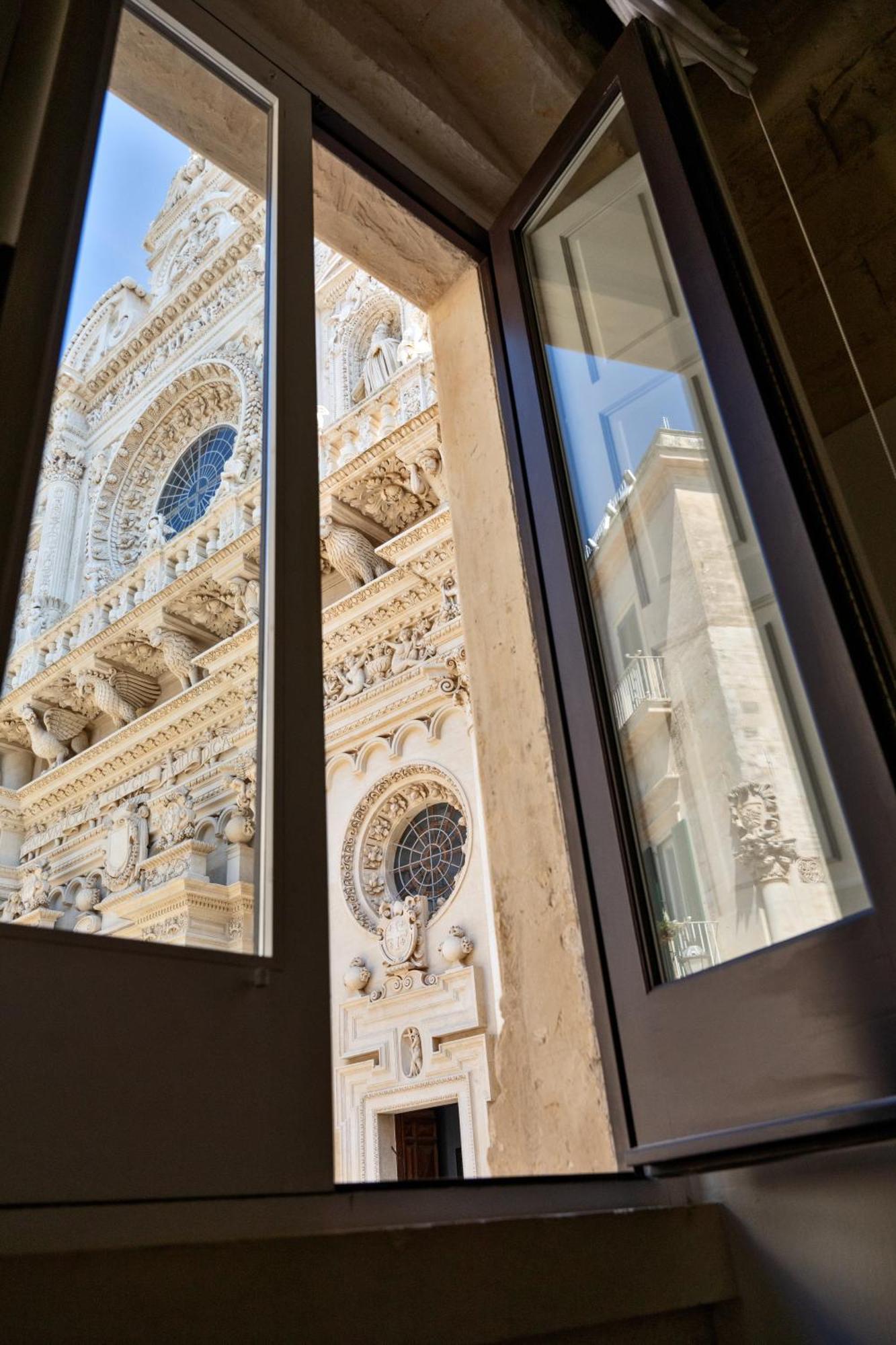 Vico Dei Bolognesi Palazzo Personè 3*