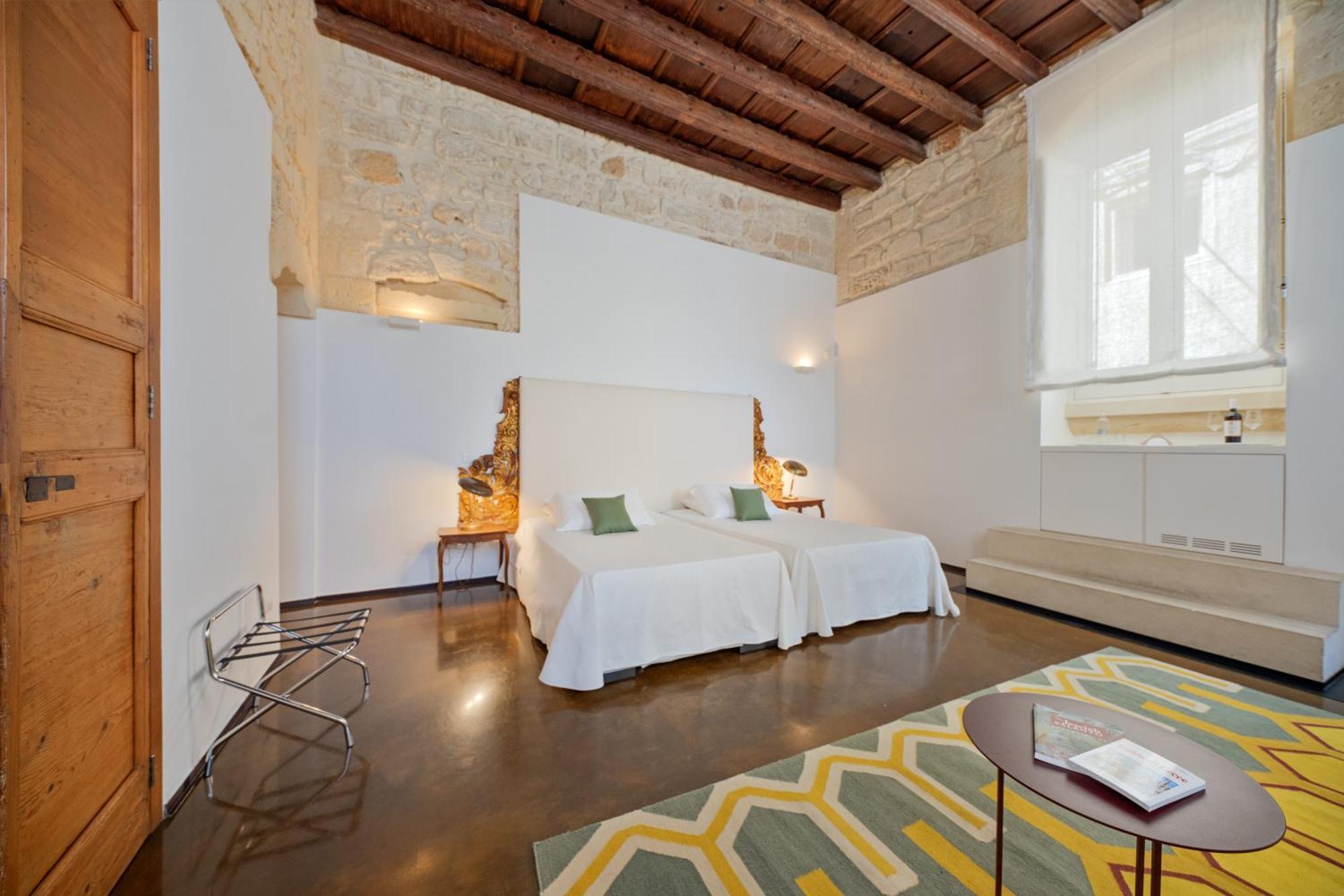 Vico Dei Bolognesi Palazzo Personè