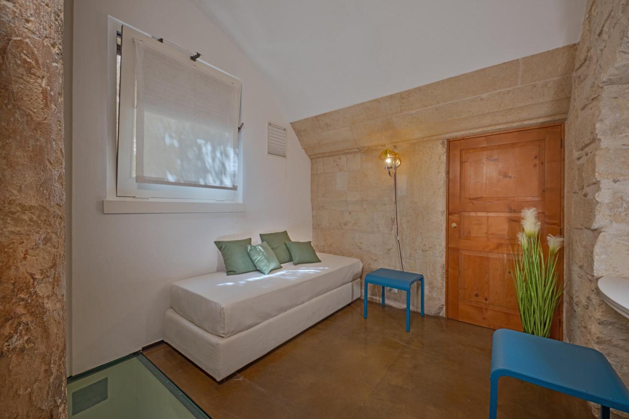 Vico Dei Bolognesi Palazzo Personè 3* Lecce